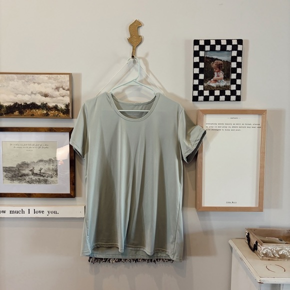 real essentials athletic tee - Picture 1 of 4